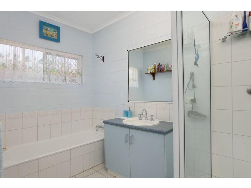 43 Bi-Centennial Road, Bentley Park QLD 4869