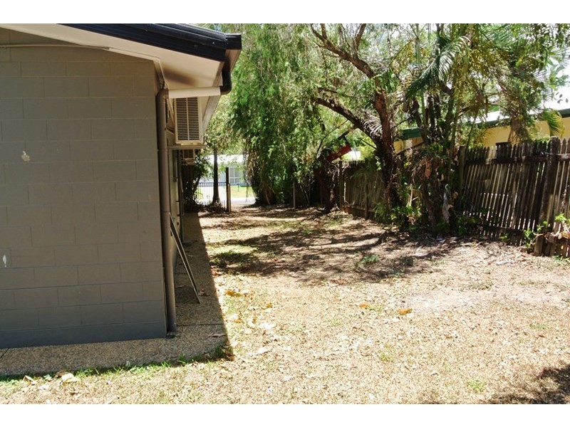 7 Vianen Close, Bentley Park QLD 4869