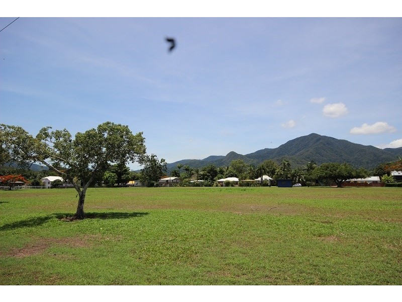 52 Barr Street, Edmonton QLD 4869