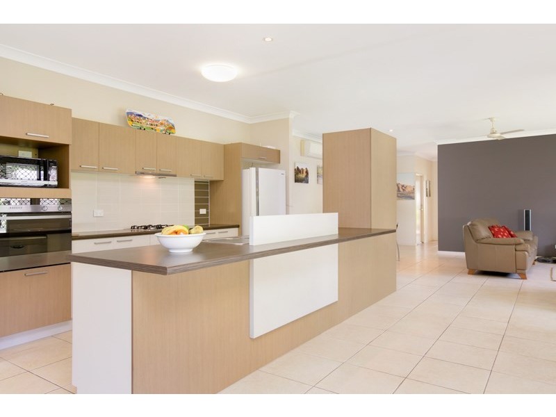 6 Anniebuka Close, Bentley Park QLD 4869