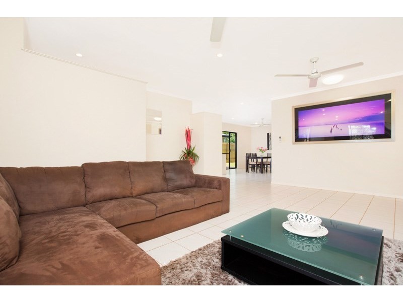 8 Lillipilli Street, Redlynch QLD 4870