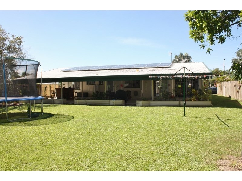 19 Vigilant Close, Bentley Park QLD 4869