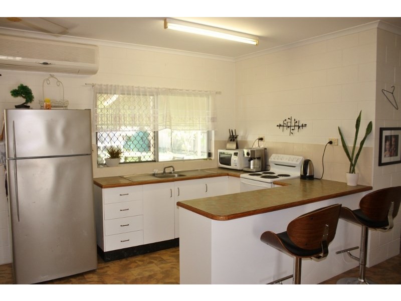 19 Vigilant Close, Bentley Park QLD 4869