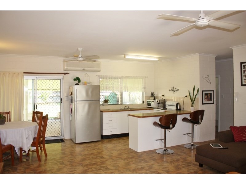 19 Vigilant Close, Bentley Park QLD 4869