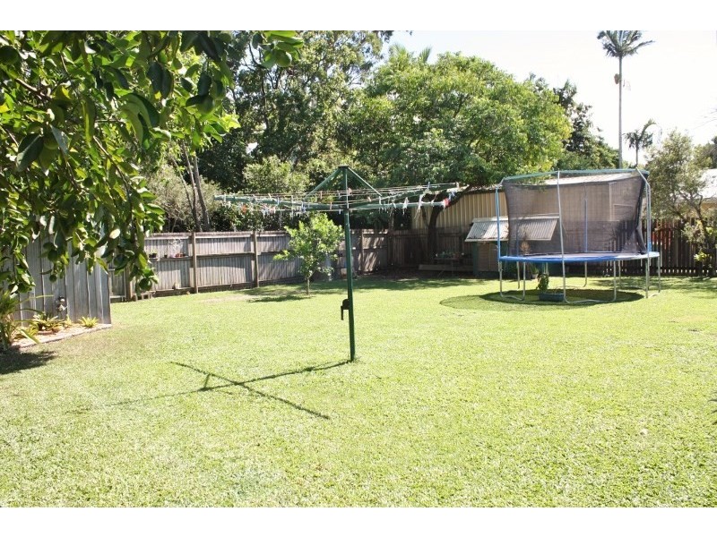 19 Vigilant Close, Bentley Park QLD 4869