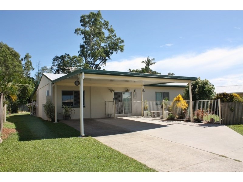 19 Vigilant Close, Bentley Park QLD 4869