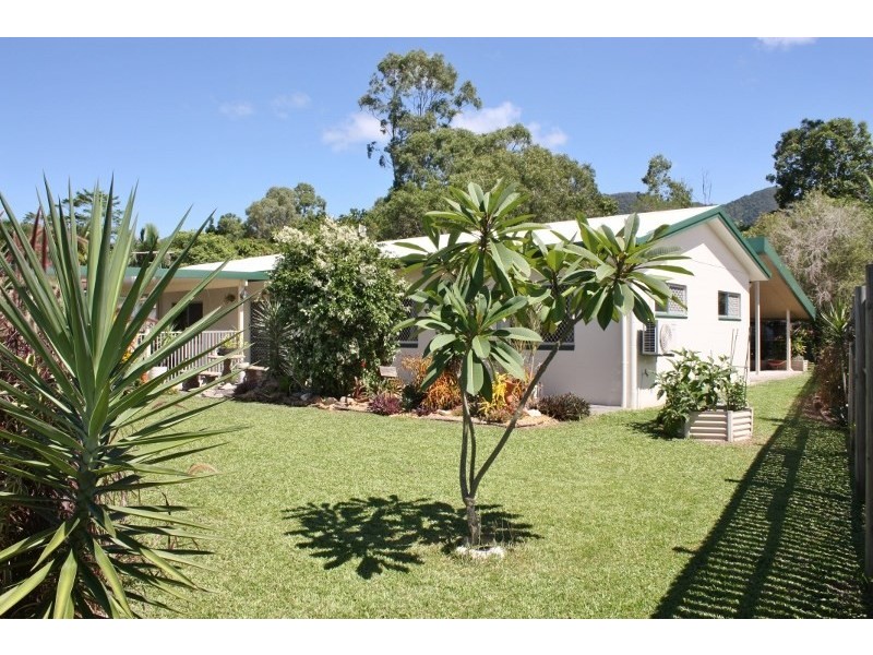 19 Vigilant Close, Bentley Park QLD 4869