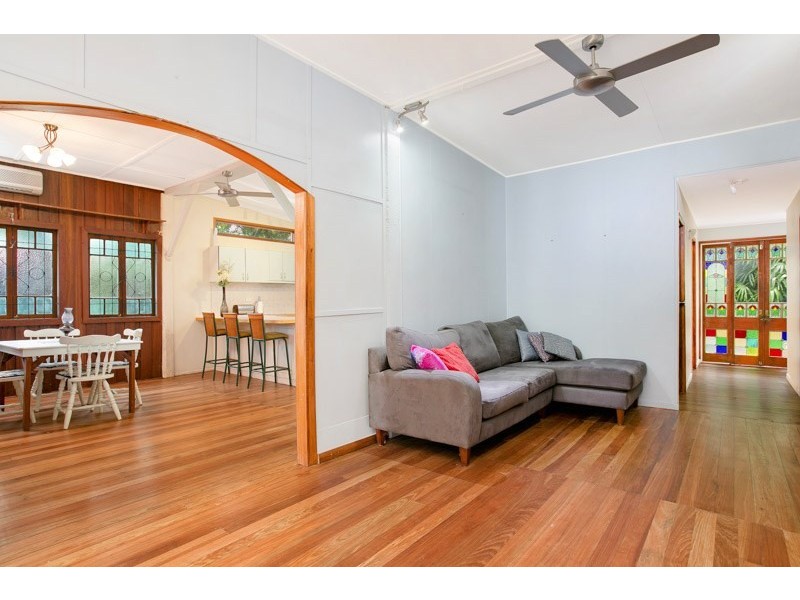 26 Miles Street, Manoora QLD 4870