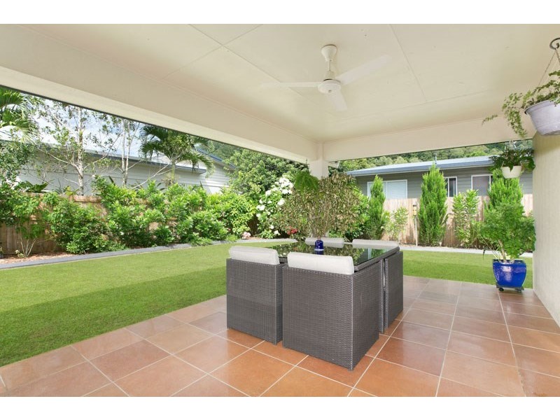 8 Bromell Close, Redlynch QLD 4870