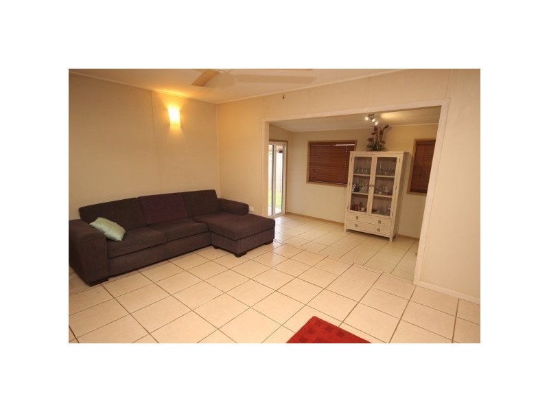 36 Queen Street, Edmonton QLD 4869