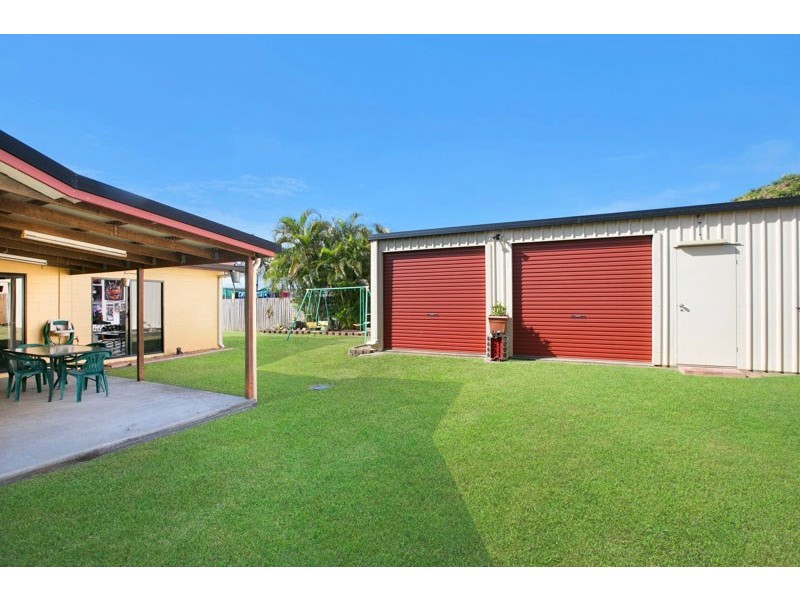 9 Peate Close, Edmonton QLD 4869