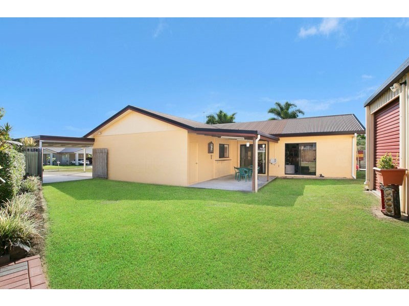 9 Peate Close, Edmonton QLD 4869