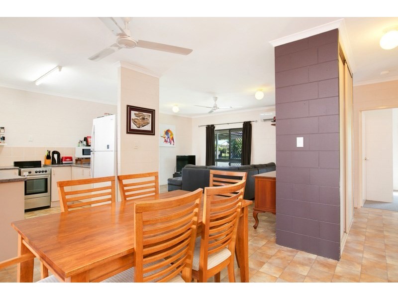 9 Peate Close, Edmonton QLD 4869