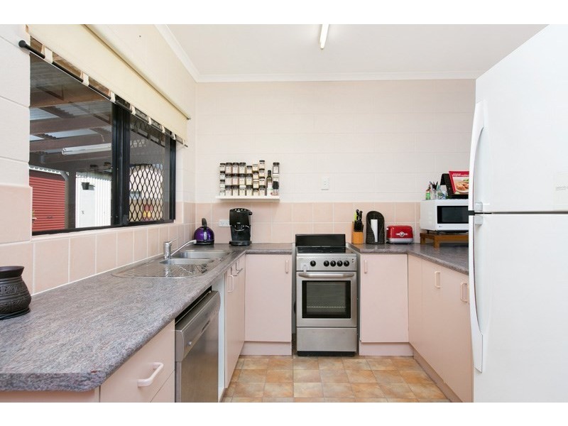 9 Peate Close, Edmonton QLD 4869