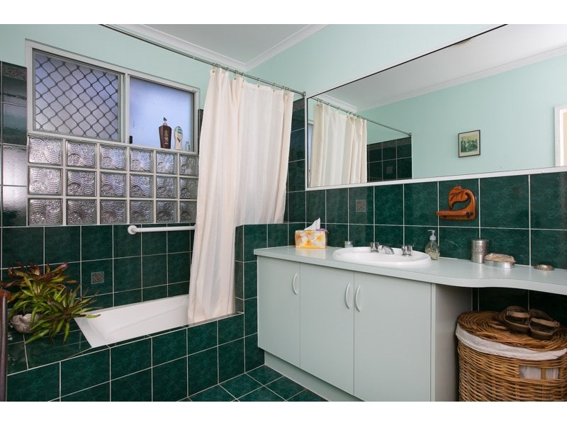 6 Wiskar Close, Bentley Park QLD 4869