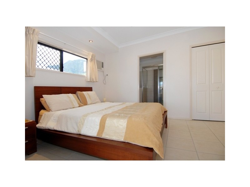 Bentley Park QLD 4869