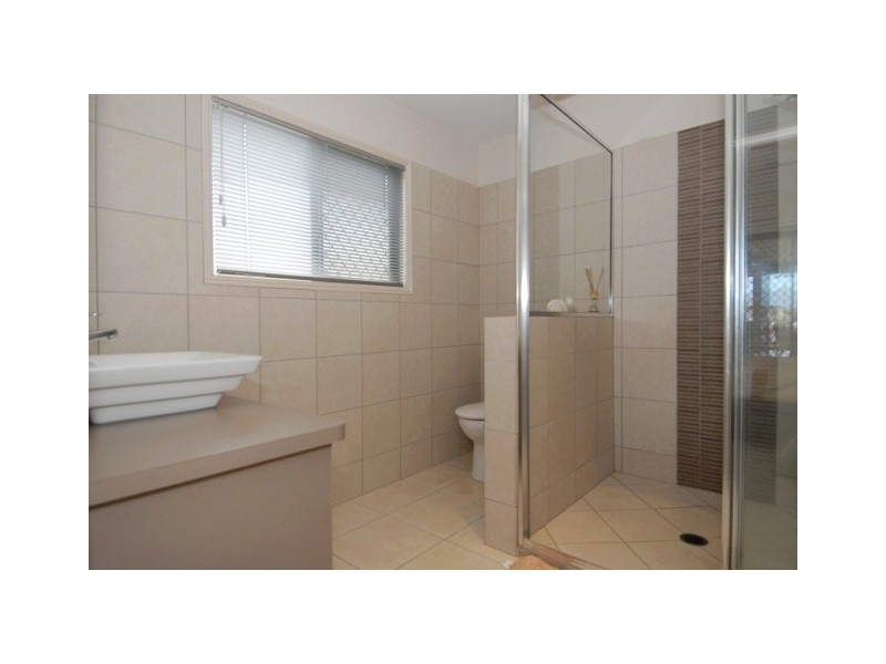 Bentley Park QLD 4869