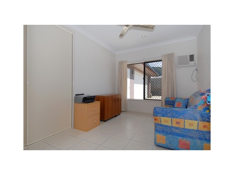 Bentley Park QLD 4869