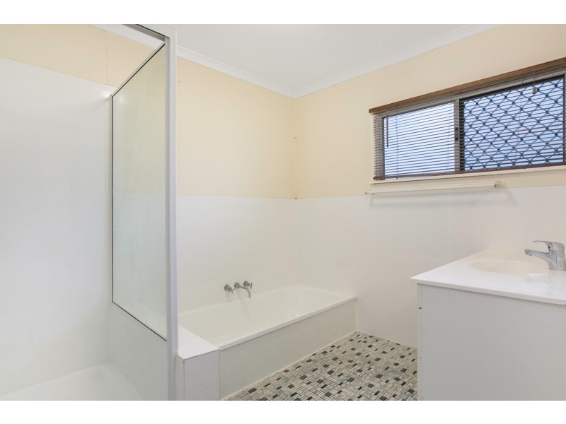 36 Buzacott Street, Gordonvale QLD 4865