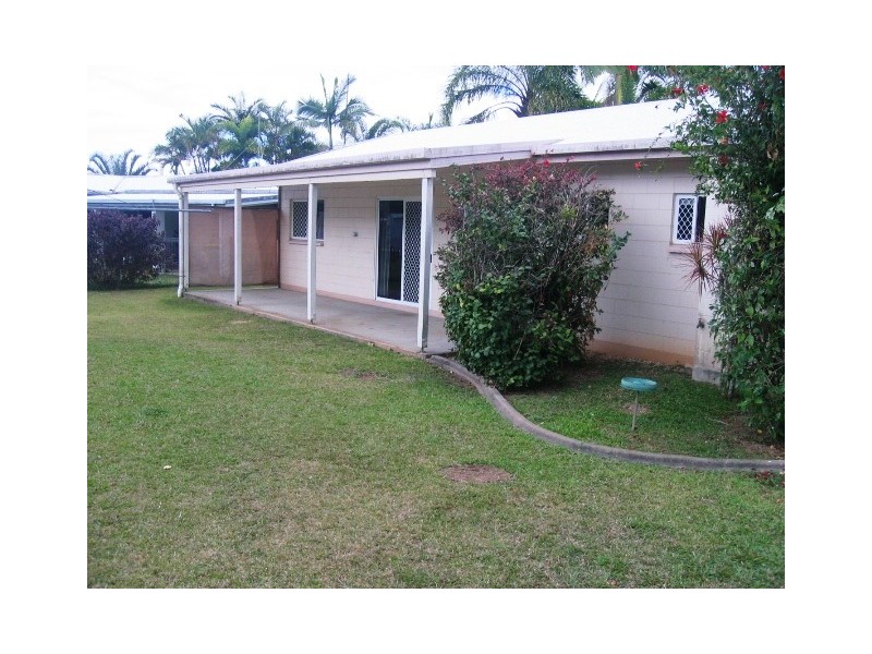 17 McLaughlin Road, Bentley Park QLD 4869