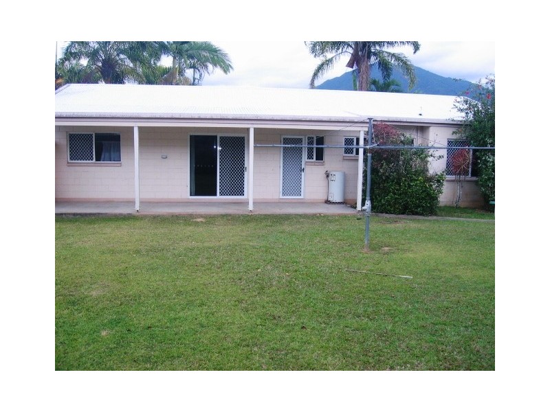 17 McLaughlin Road, Bentley Park QLD 4869