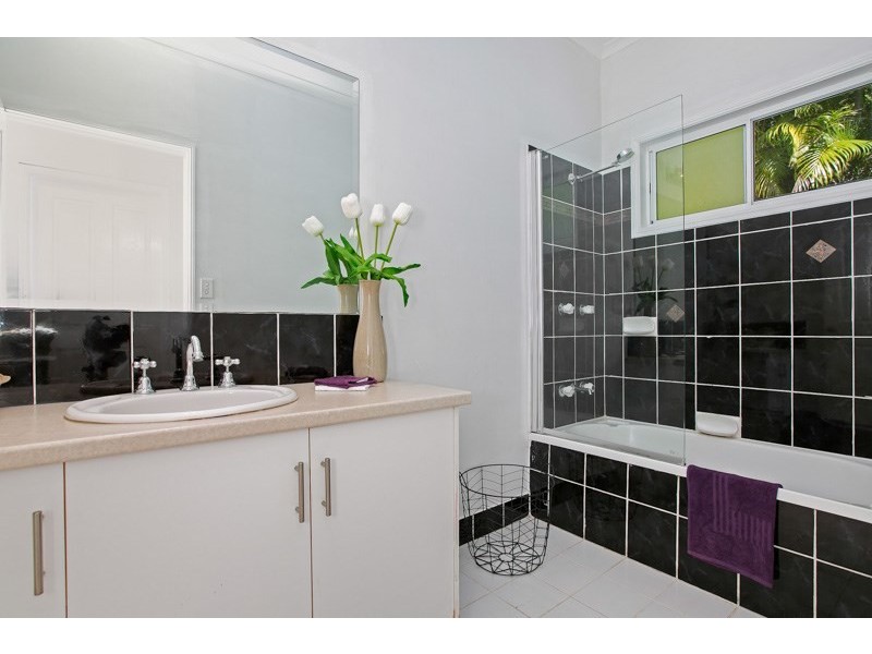 20 Jumna Close, Bentley Park QLD 4869