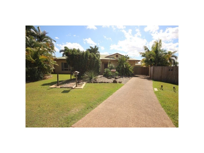 24 Arkendeith Drive, Edmonton QLD 4869