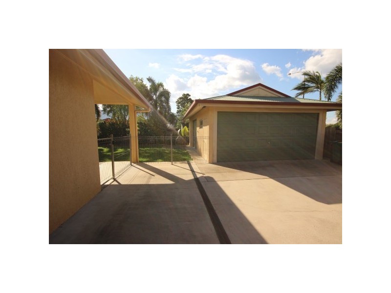 24 Arkendeith Drive, Edmonton QLD 4869