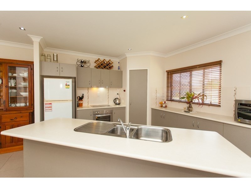 22 Starr Close, Bentley Park QLD 4869