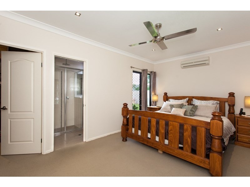 22 Starr Close, Bentley Park QLD 4869