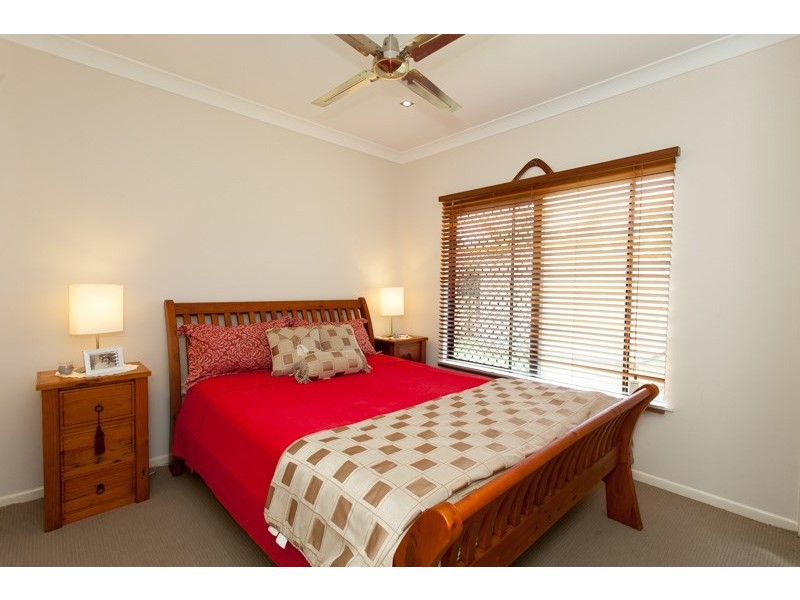 22 Starr Close, Bentley Park QLD 4869