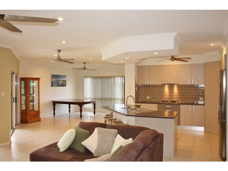 9 Laidley Close, Bentley Park QLD 4869
