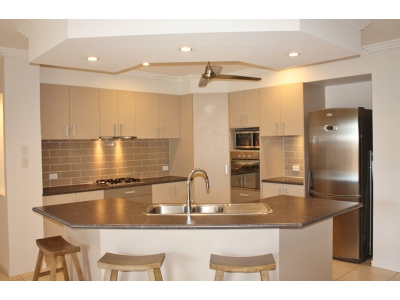 9 Laidley Close, Bentley Park QLD 4869