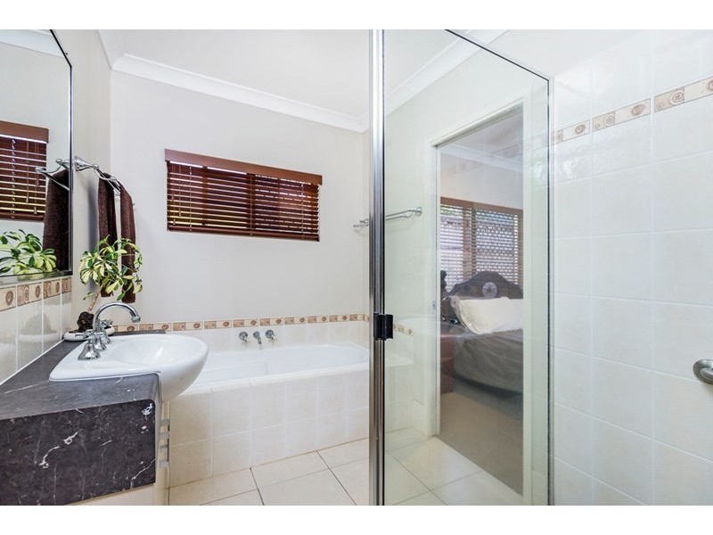 9 Laidley Close, Bentley Park QLD 4869