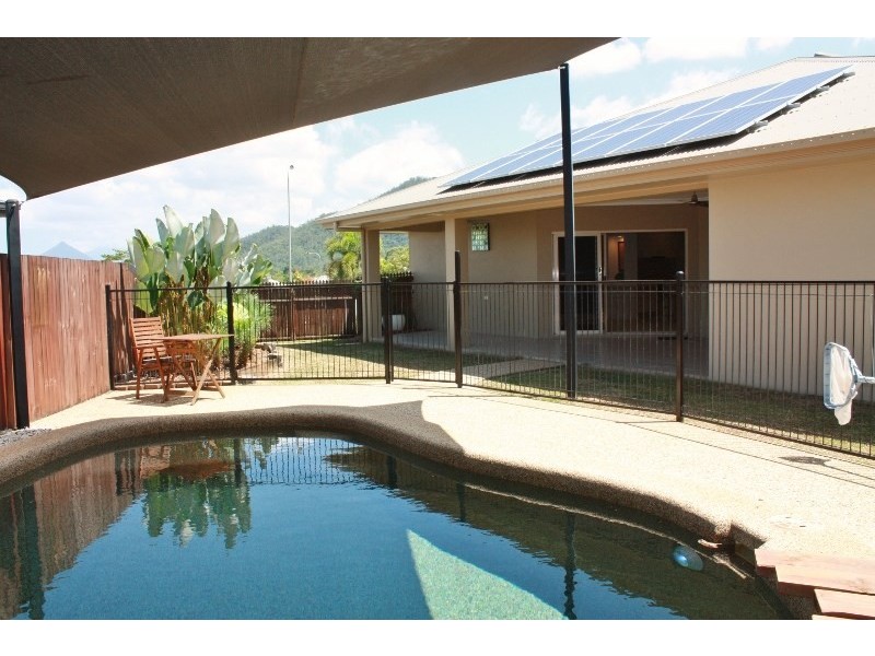 9 Laidley Close, Bentley Park QLD 4869