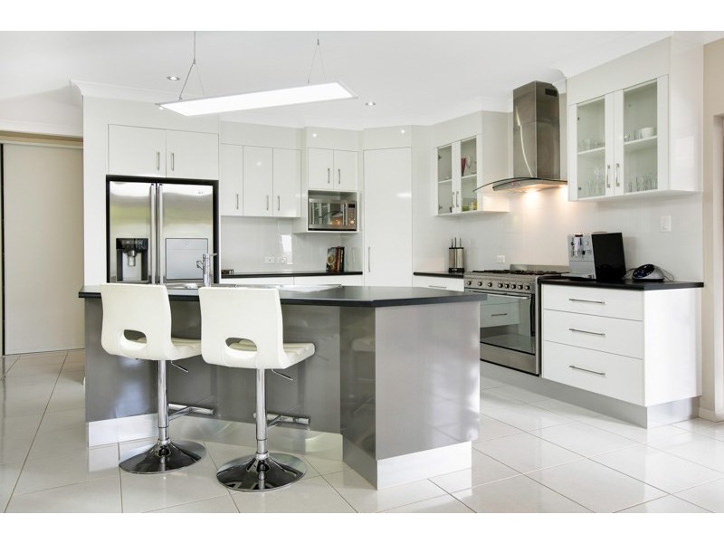 7 Mauro Close, Bentley Park QLD 4869