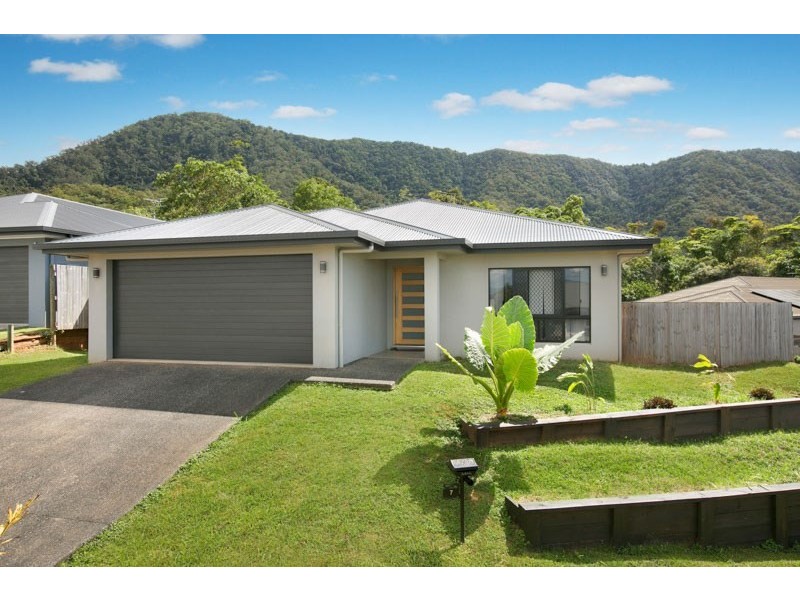 7 Mauro Close, Bentley Park QLD 4869