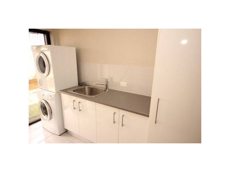 7 Mauro Close, Bentley Park QLD 4869