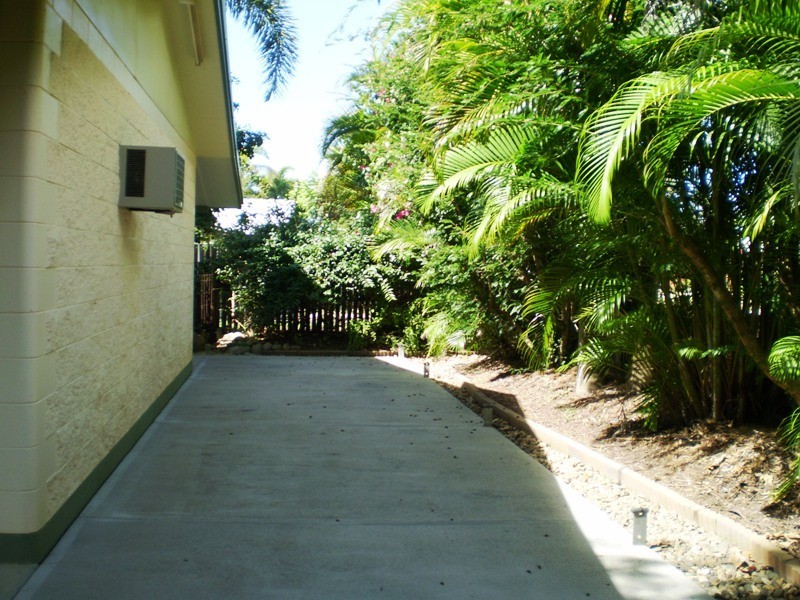 77 Resolution Drive, Bentley Park QLD 4869