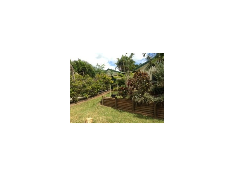 13 Wiskar Close, Bentley Park QLD 4869