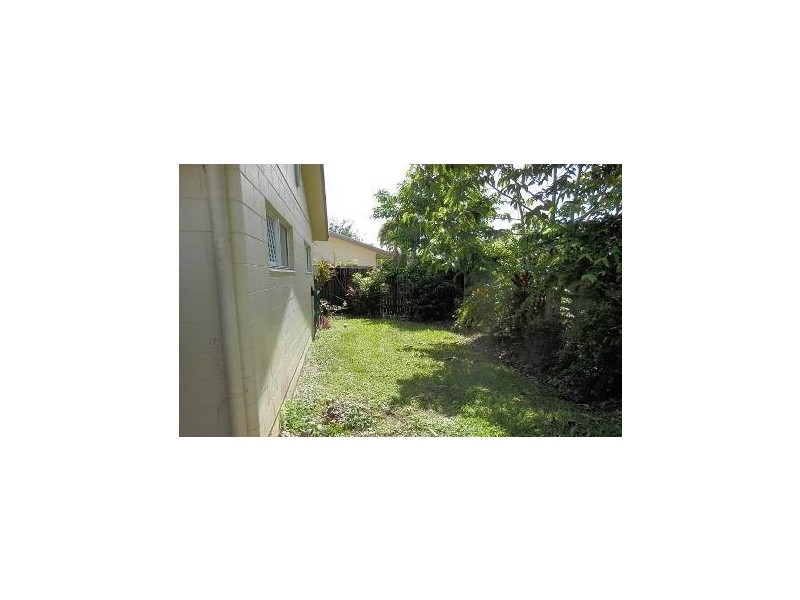 2/15 Balmoral Close, Mount Sheridan QLD 4868