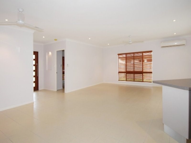 Bentley Park QLD 4869