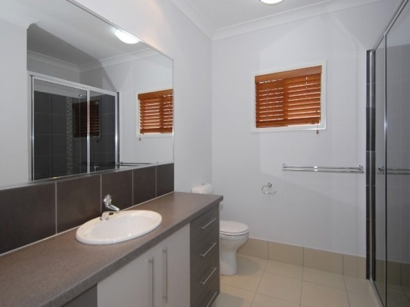 Bentley Park QLD 4869