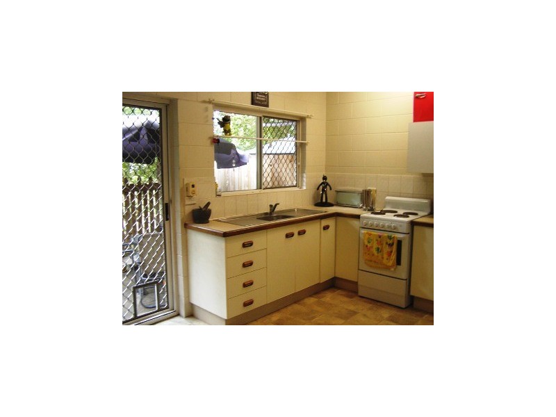 5/16 Robert Road, Bentley Park QLD 4869