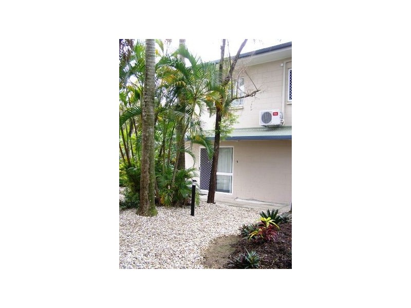 5/16 Robert Road, Bentley Park QLD 4869