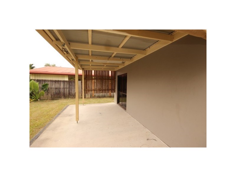 8 Ferngully Street, White Rock QLD 4868