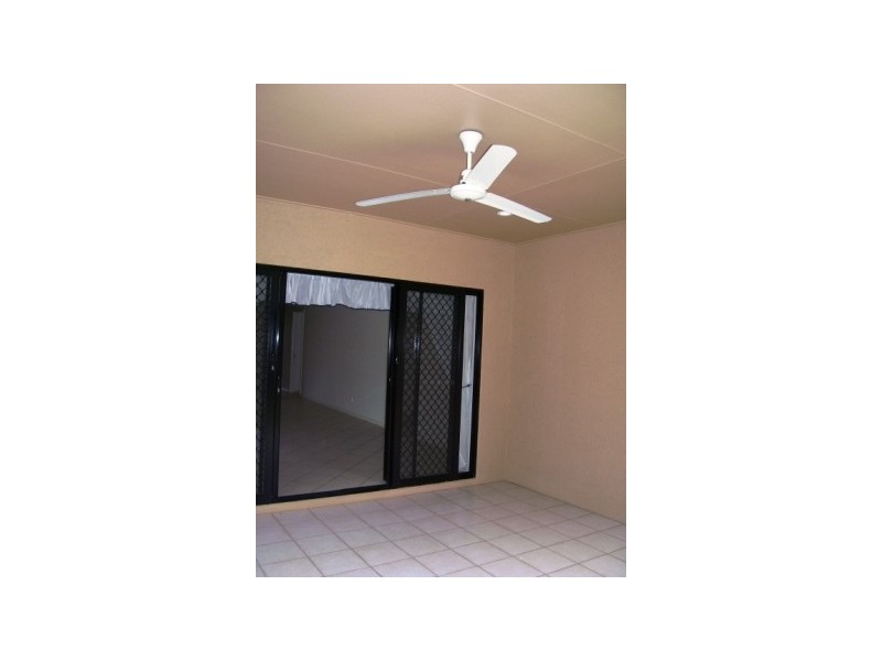 Bentley Park QLD 4869