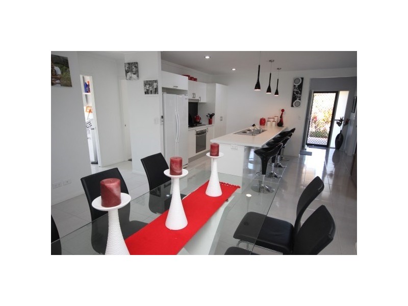 13 Shelbourne Street, Bentley Park QLD 4869