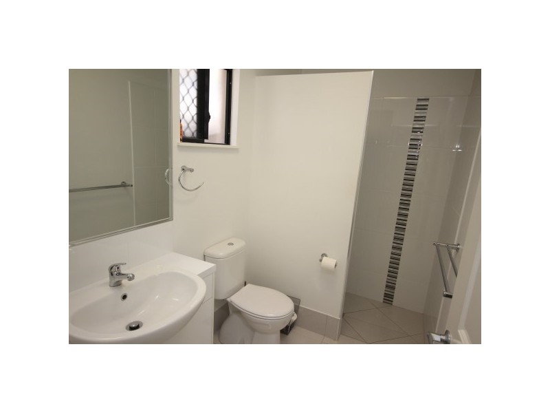 13 Shelbourne Street, Bentley Park QLD 4869