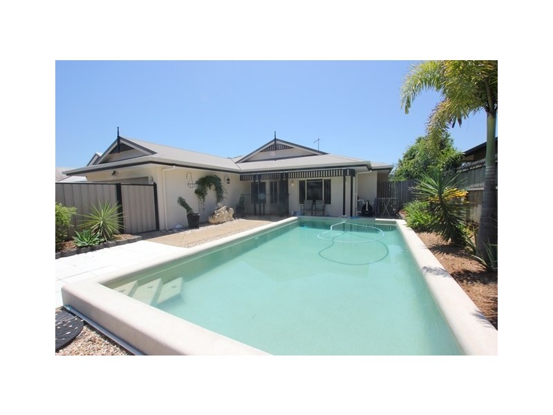 25 Fitzmaurice Drive, Bentley Park QLD 4869